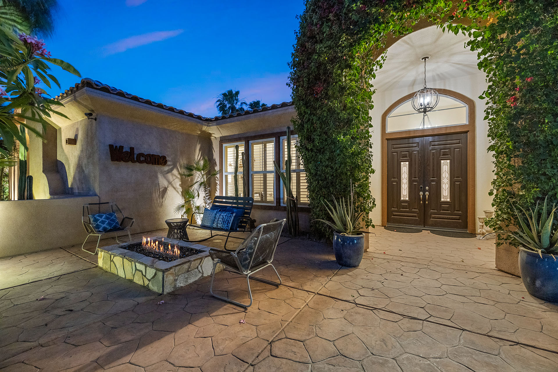 Cabana Palms A half acre desert oasis | Photo 14