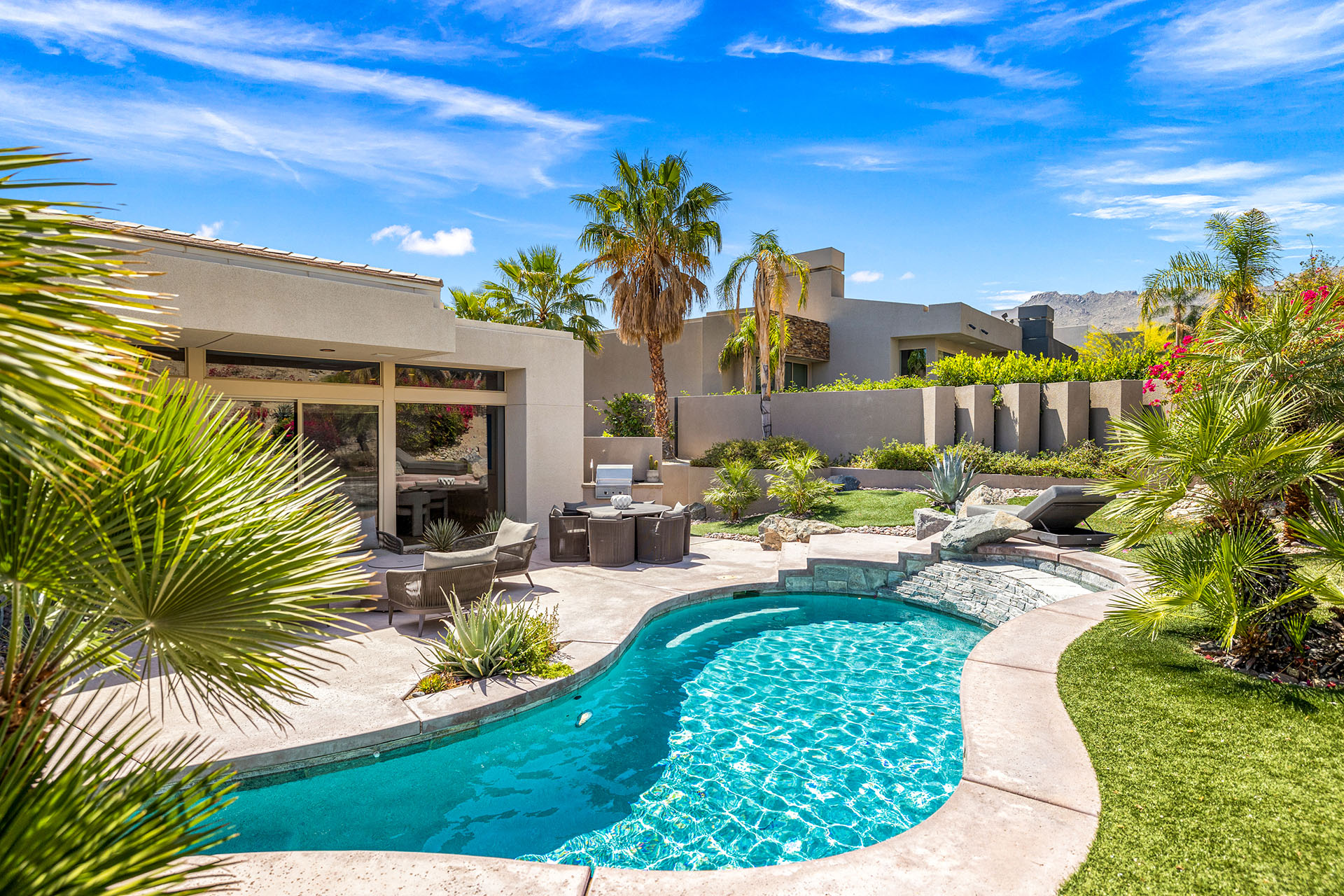 Retreat at Bighorn Incredible mountain views | Photo 6