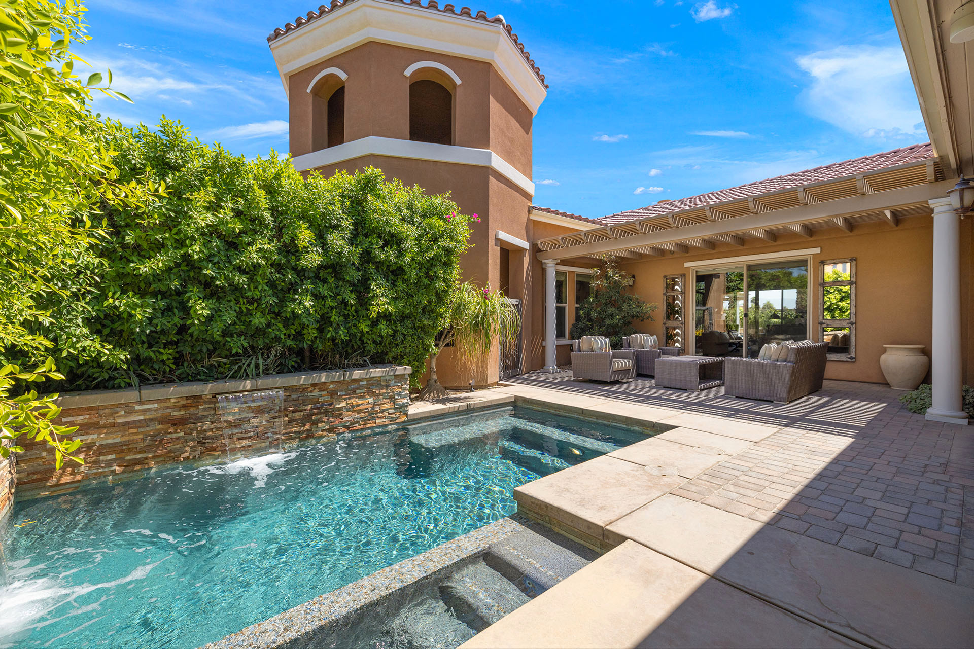 Villa Paradiso 2 pools, 5 suites & more! | Photo 9