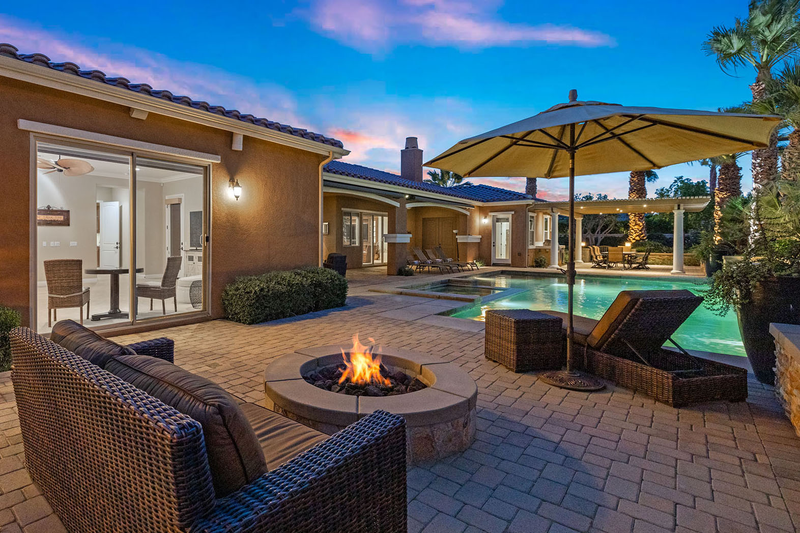 Villa Paradiso 2 pools, 5 suites & more! | Photo 4