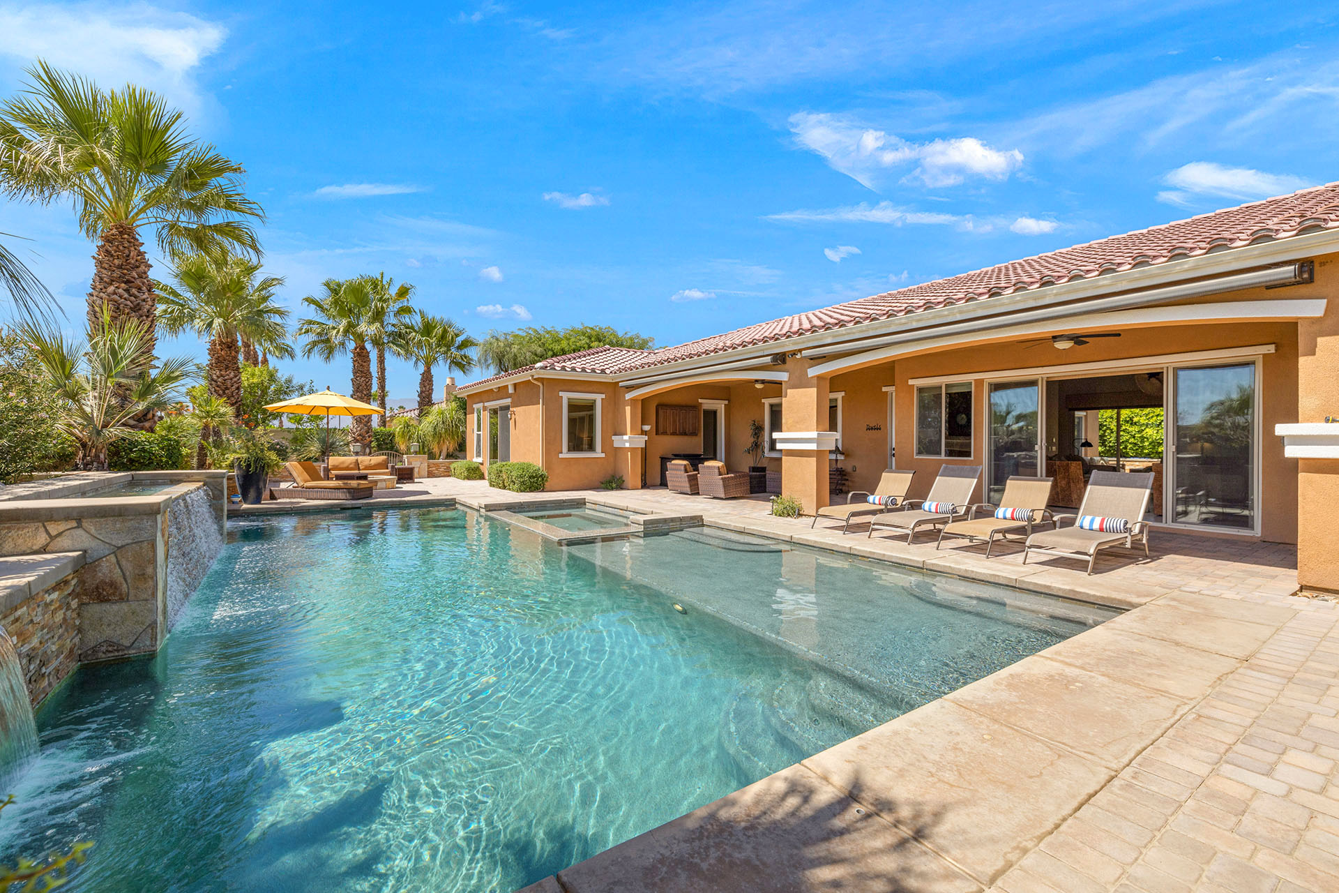 Villa Paradiso 2 pools, 5 suites & more! | Photo 6