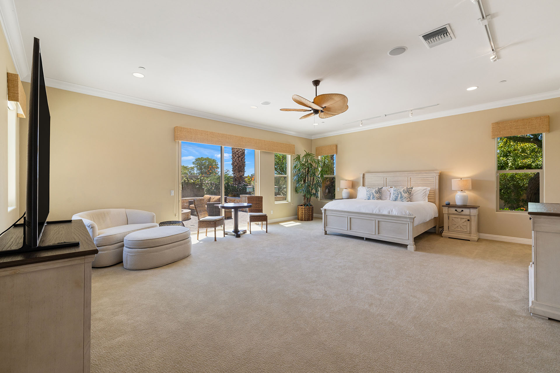 Villa Paradiso 2 pools, 5 suites & more! | Photo 27