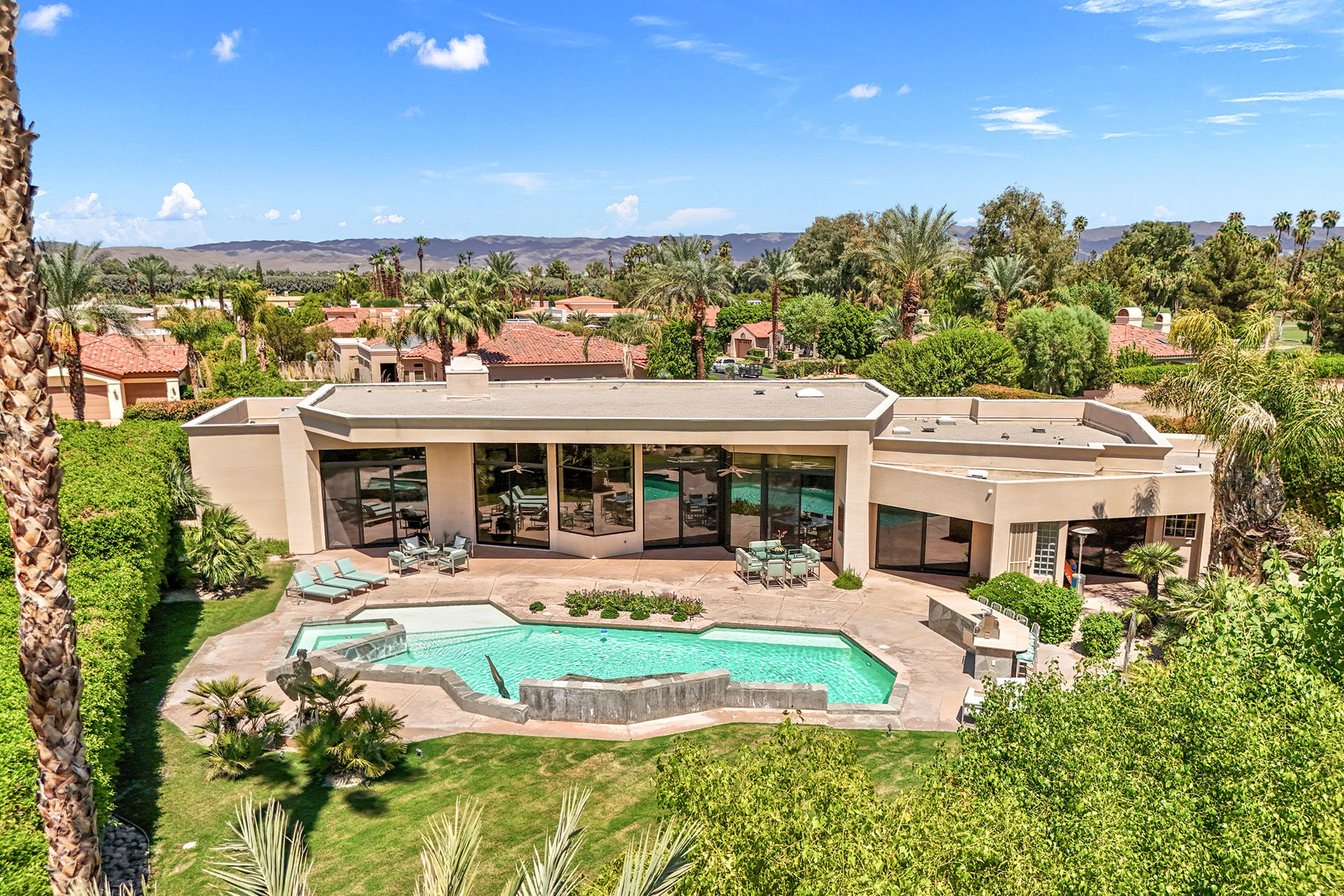 Sun Stone Half an acre in Rancho Mirage | Photo 7