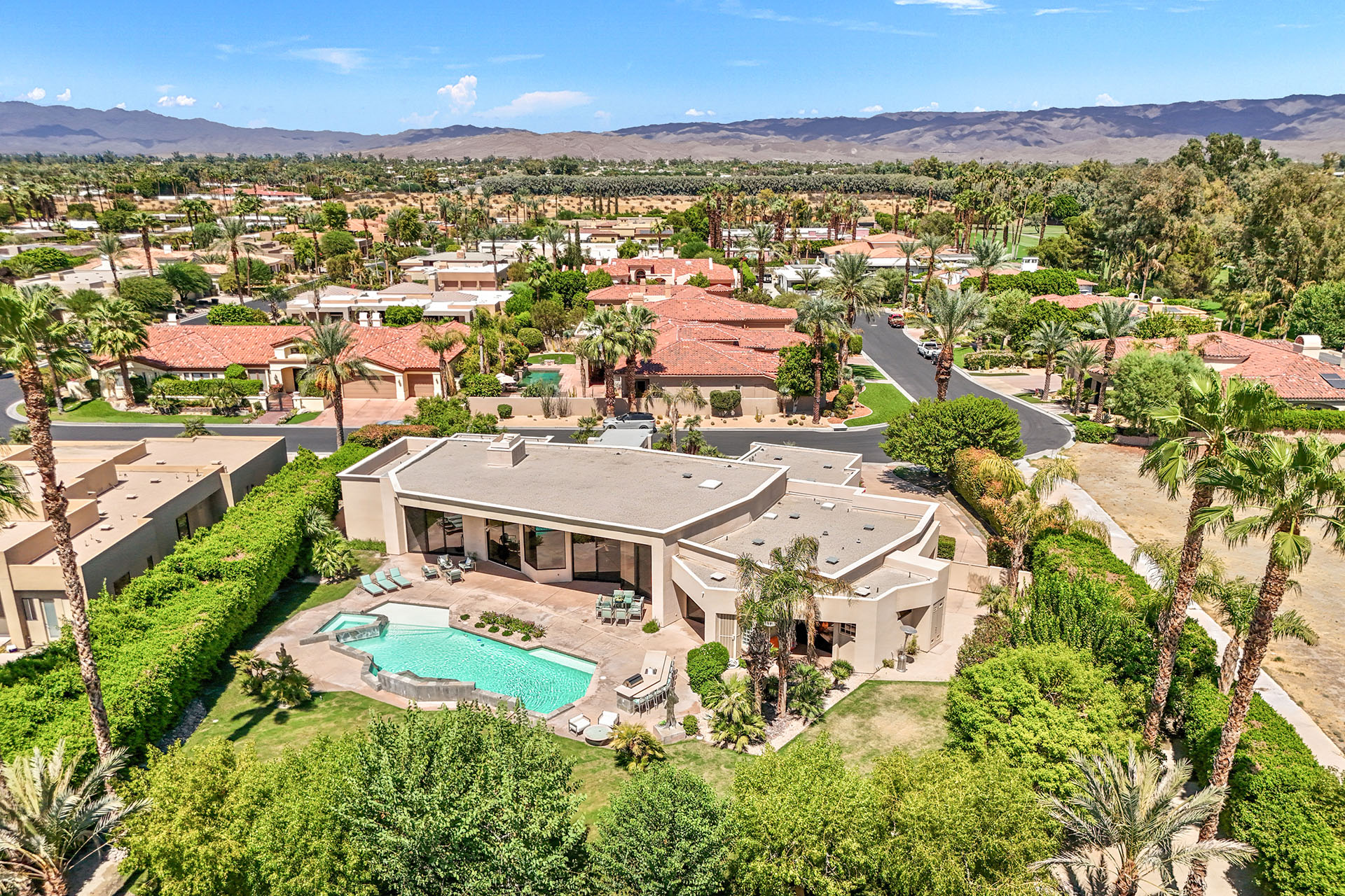 Sun Stone Half an acre in Rancho Mirage | Photo 61