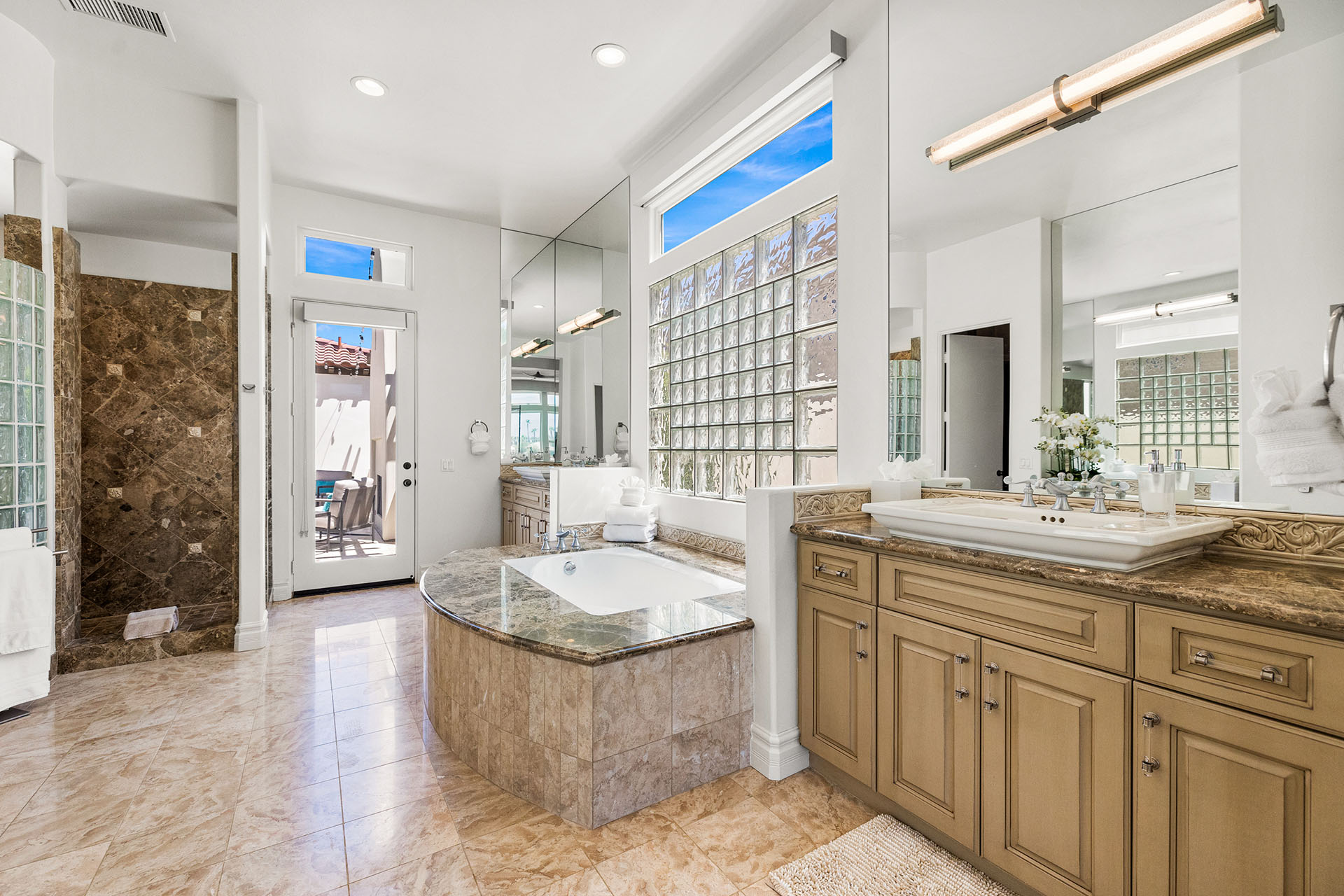 Desert Flower Contemporary villa at PGA West | Photo 44