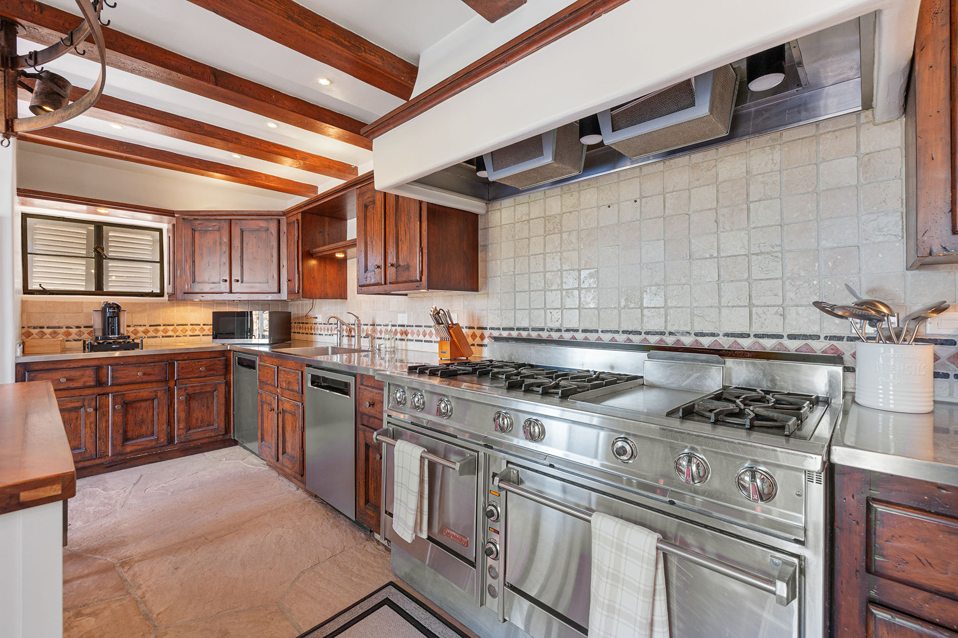 Somerset Ranch 6 BR, 28 acre hillside retreat | Photo 40