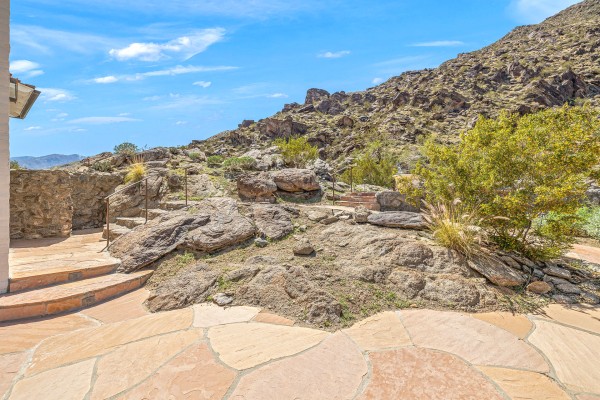 Somerset Ranch 6 BR, 28 acre hillside retreat 3