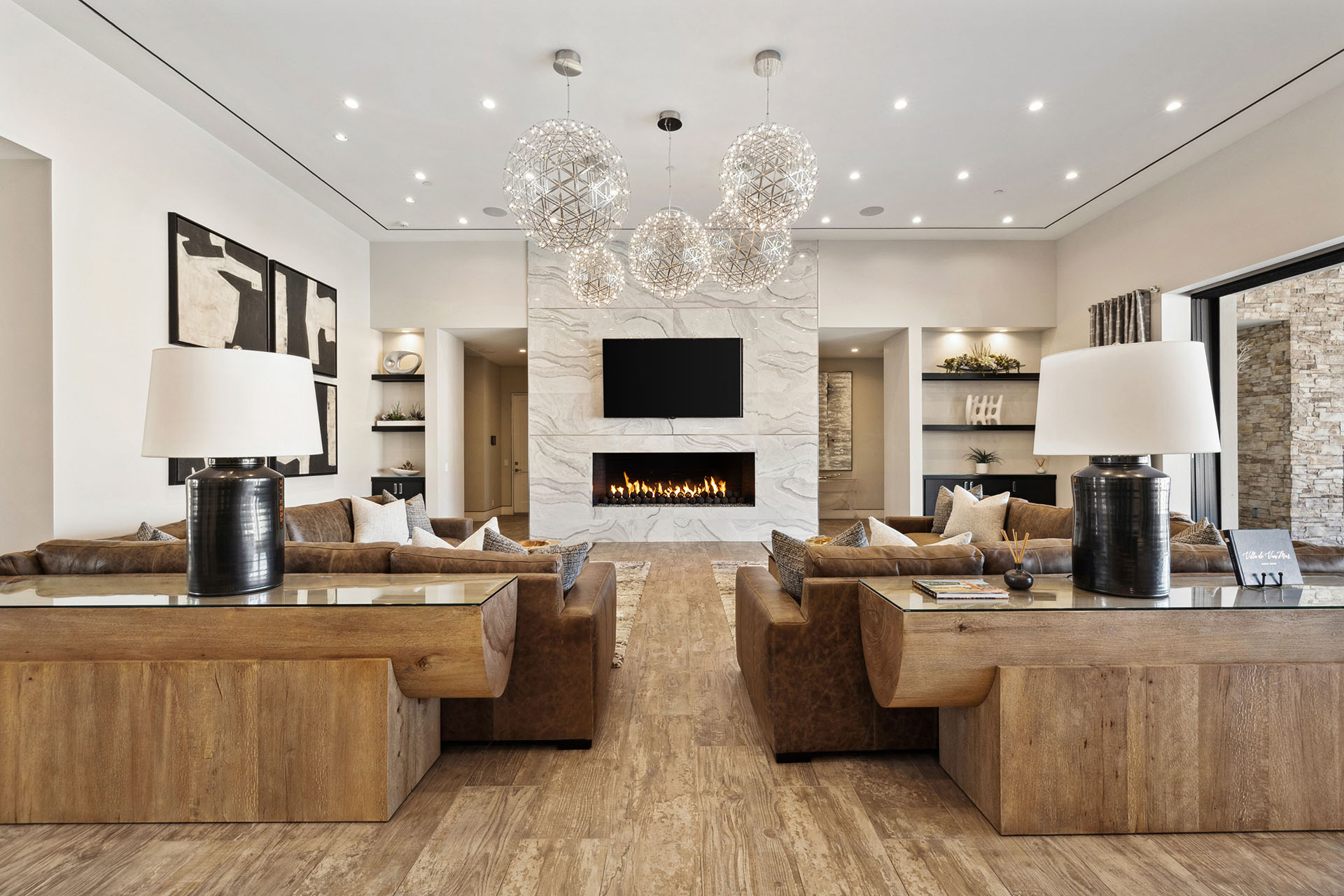 The Clubhouse Estate 6 suites on 2 acres | Photo 25