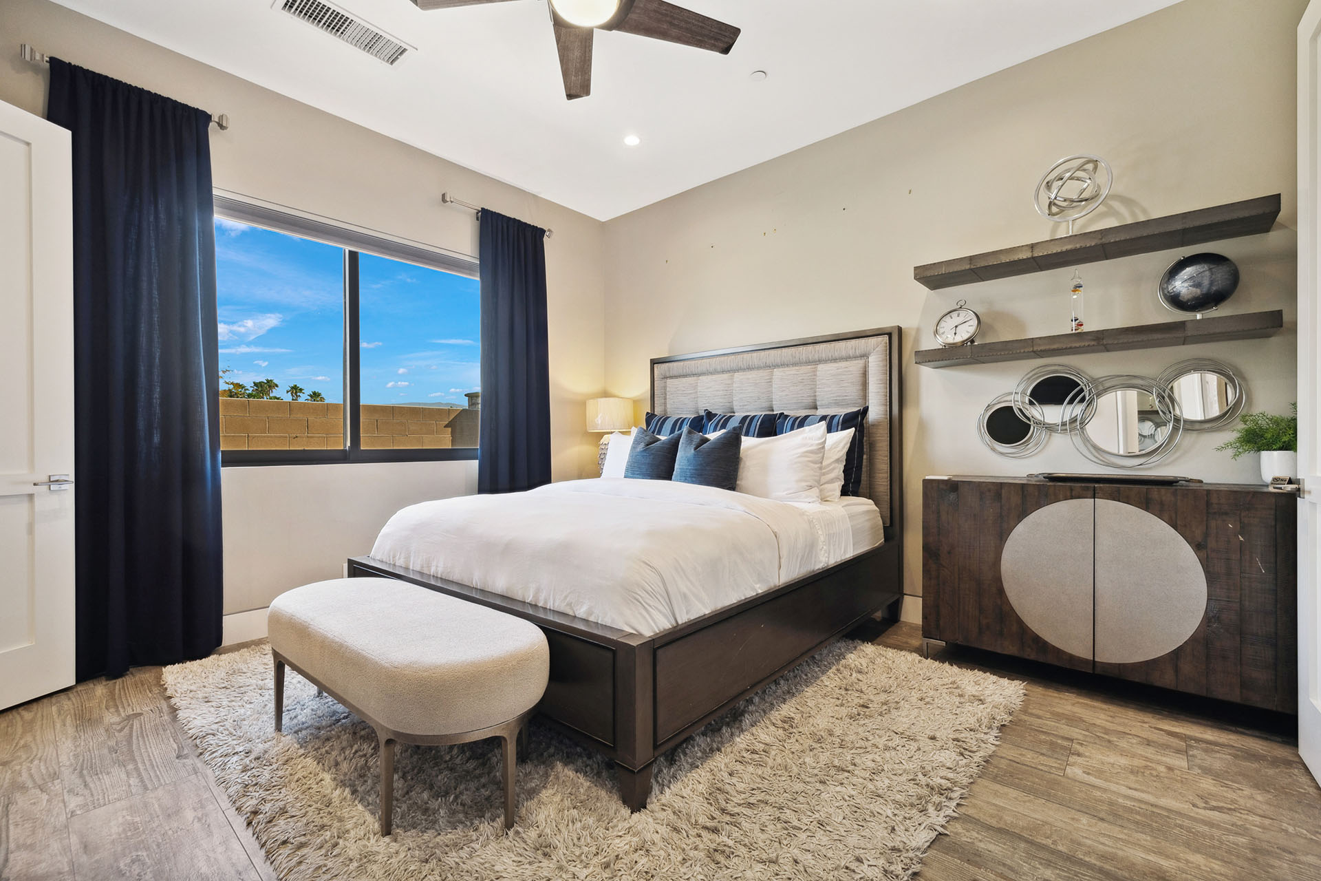 The Clubhouse Estate 6 suites on 2 acres | Photo 66