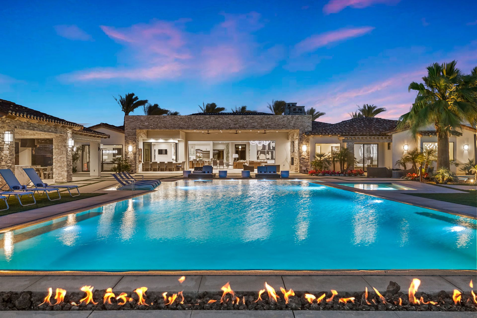 The Clubhouse Estate 6 suites on 2 acres