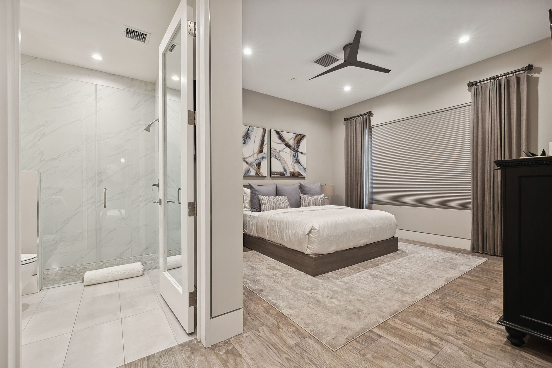 The Clubhouse Estate 6 suites on 2 acres | Photo 60