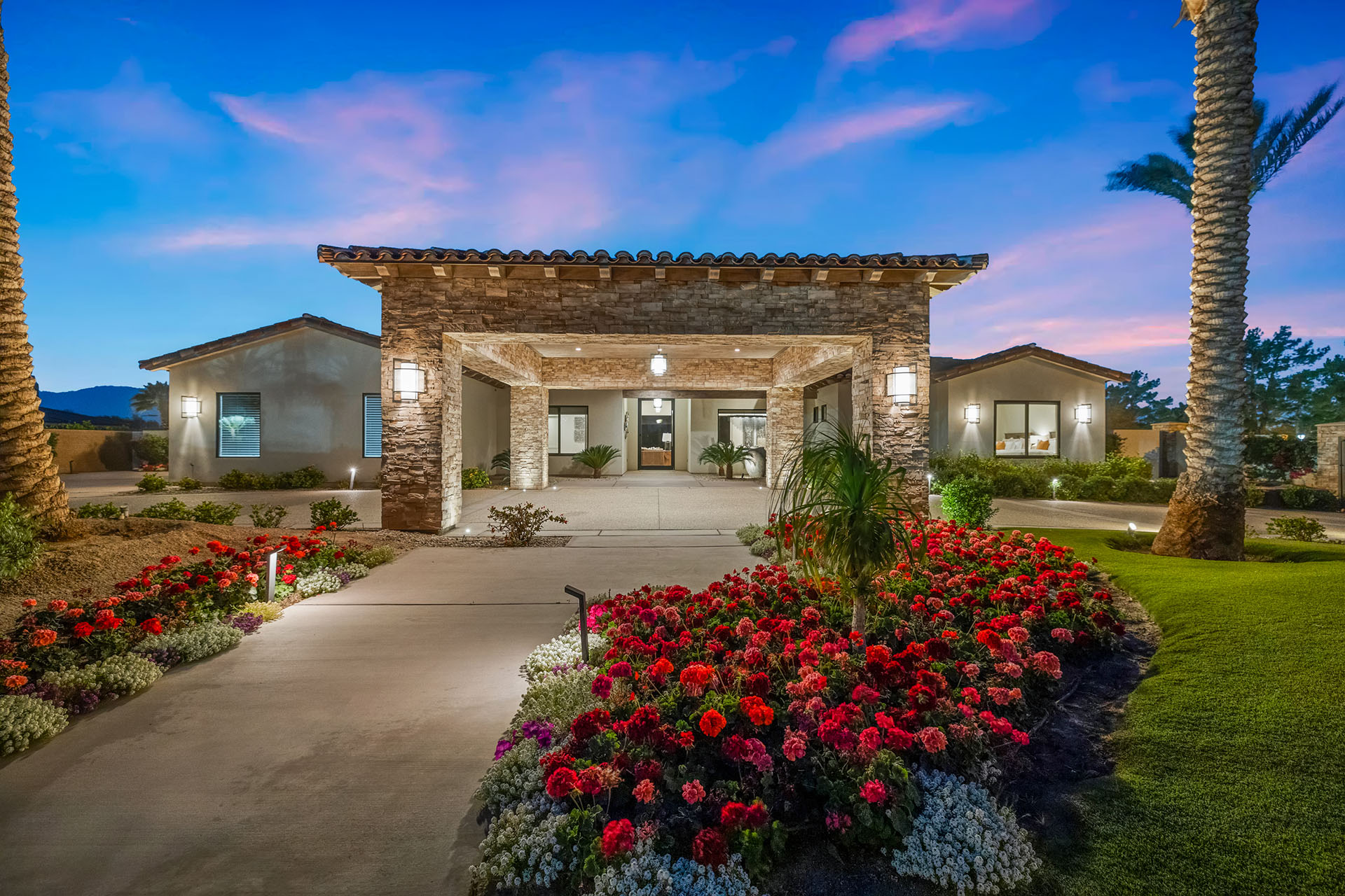 The Clubhouse Estate 6 suites on 2 acres | Photo 10