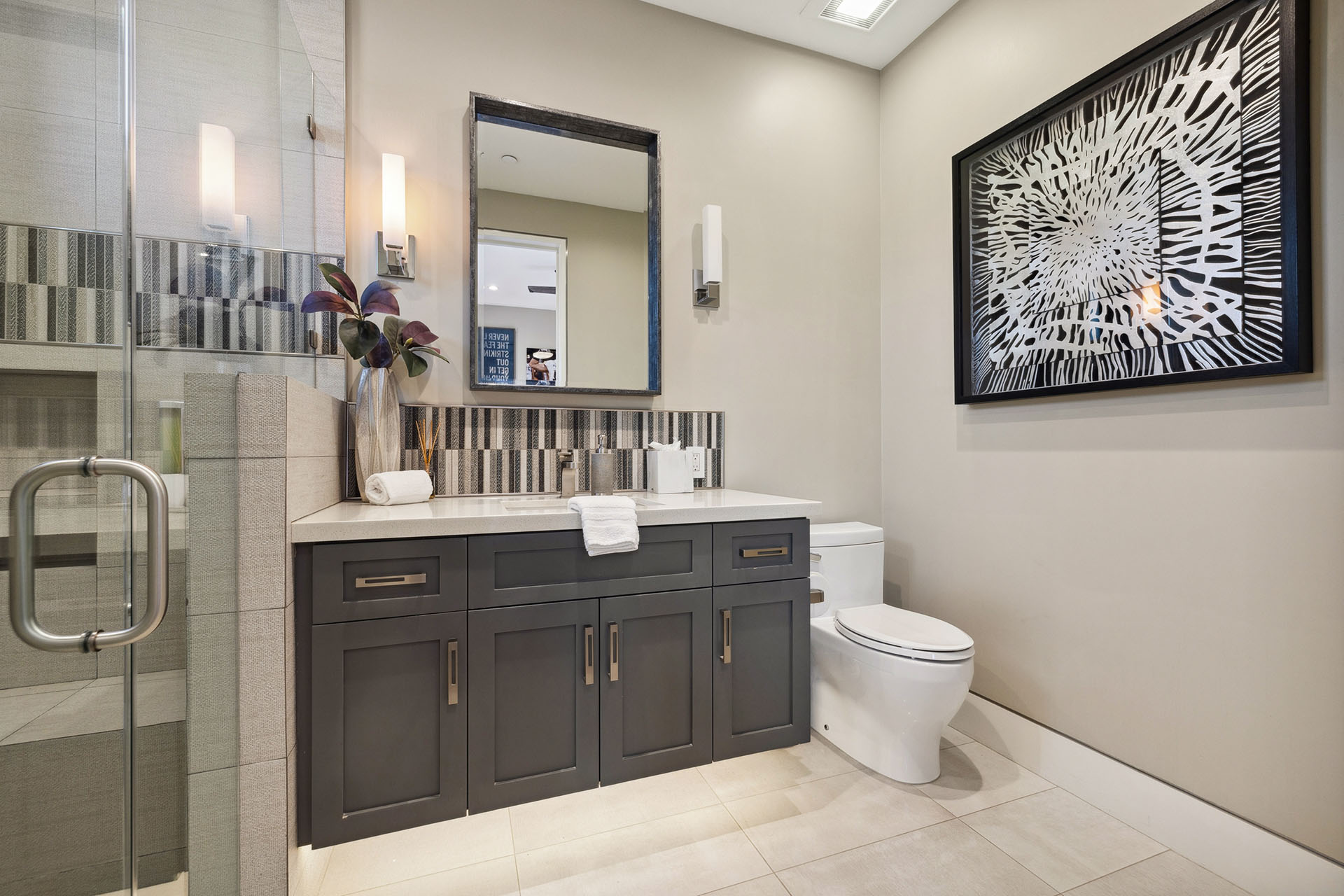 The Clubhouse Estate 6 suites on 2 acres | Photo 64