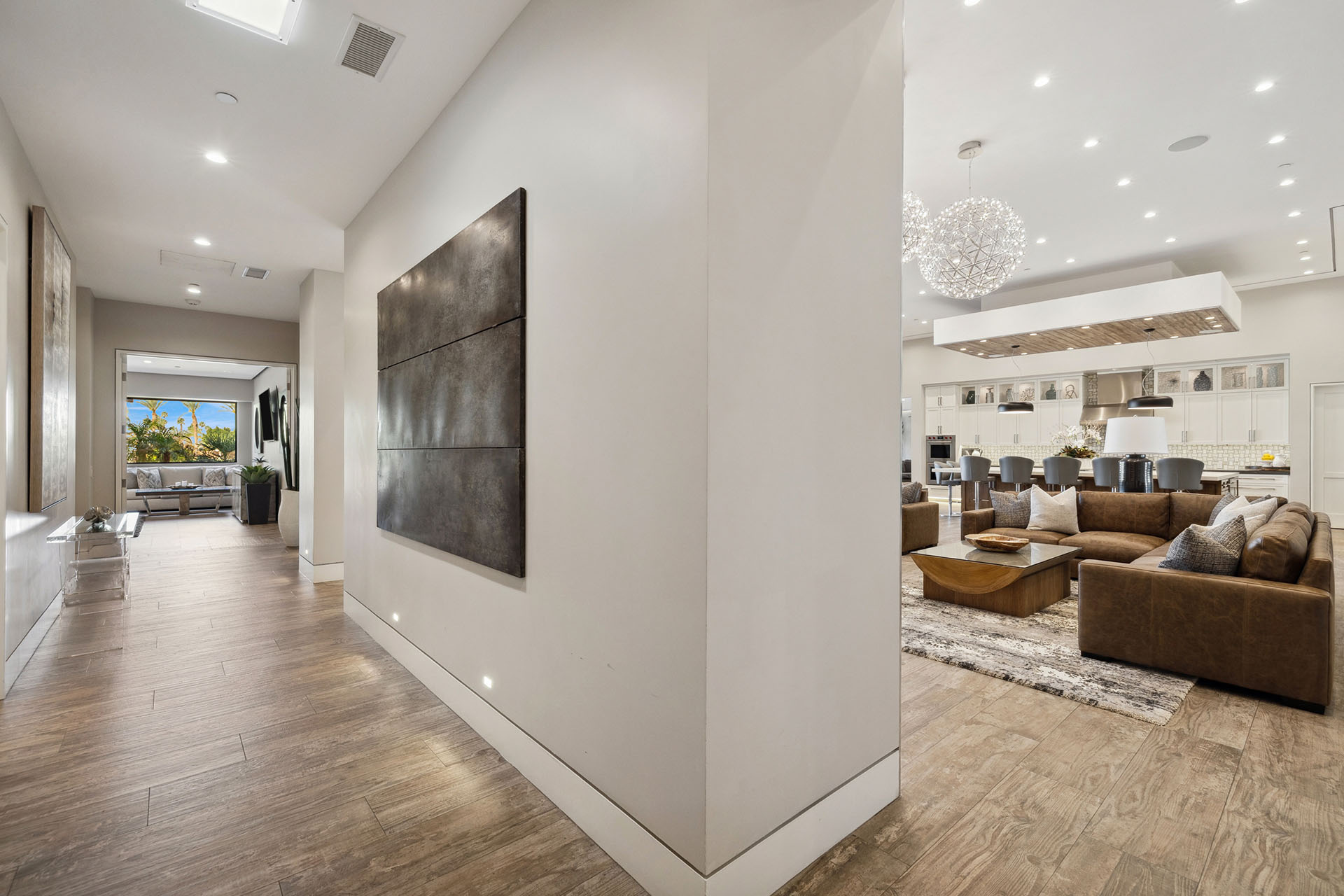 The Clubhouse Estate 6 suites on 2 acres | Photo 41