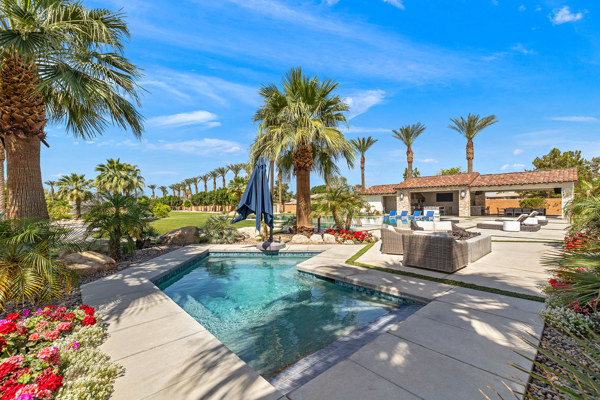 The Clubhouse Estate 6 suites on 2 acres | Photo 91