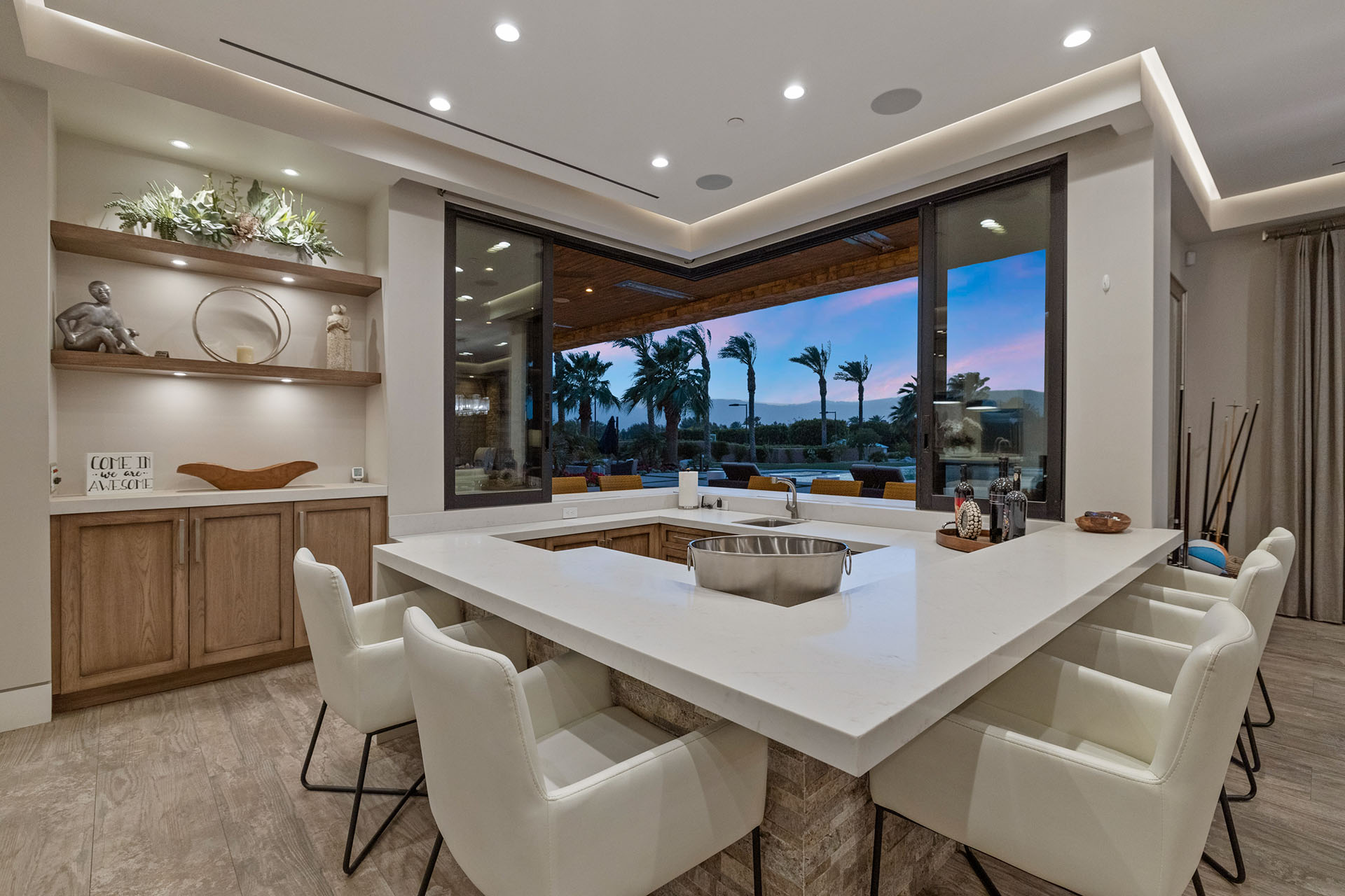 The Clubhouse Estate 6 suites on 2 acres | Photo 35