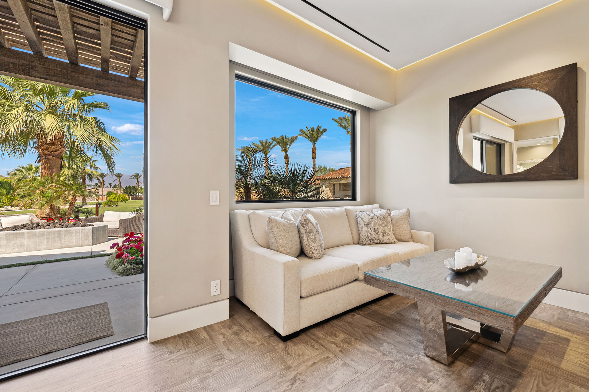 The Clubhouse Estate 6 suites on 2 acres | Photo 46