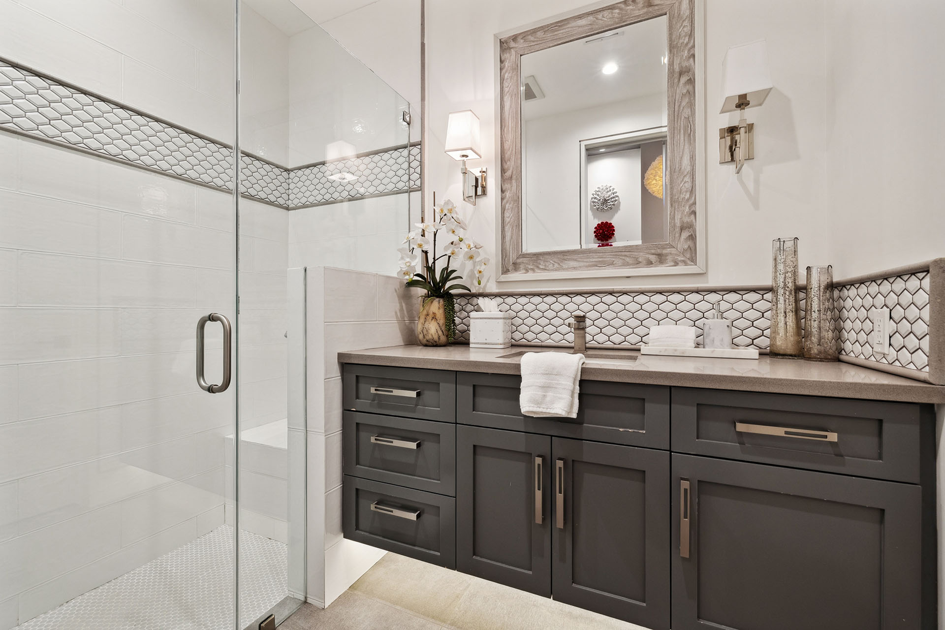 The Clubhouse Estate 6 suites on 2 acres | Photo 56