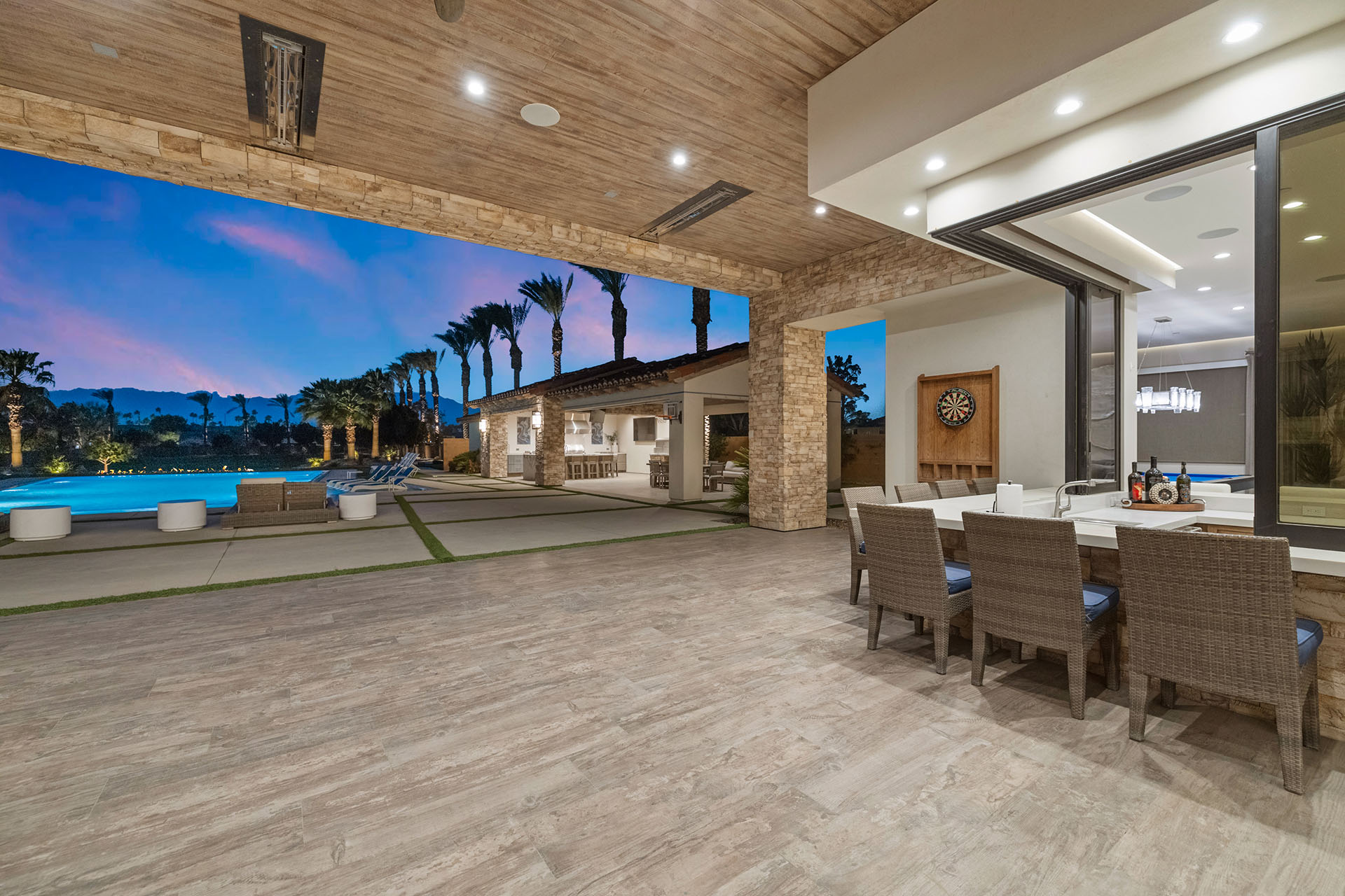 The Clubhouse Estate 6 suites on 2 acres | Photo 37