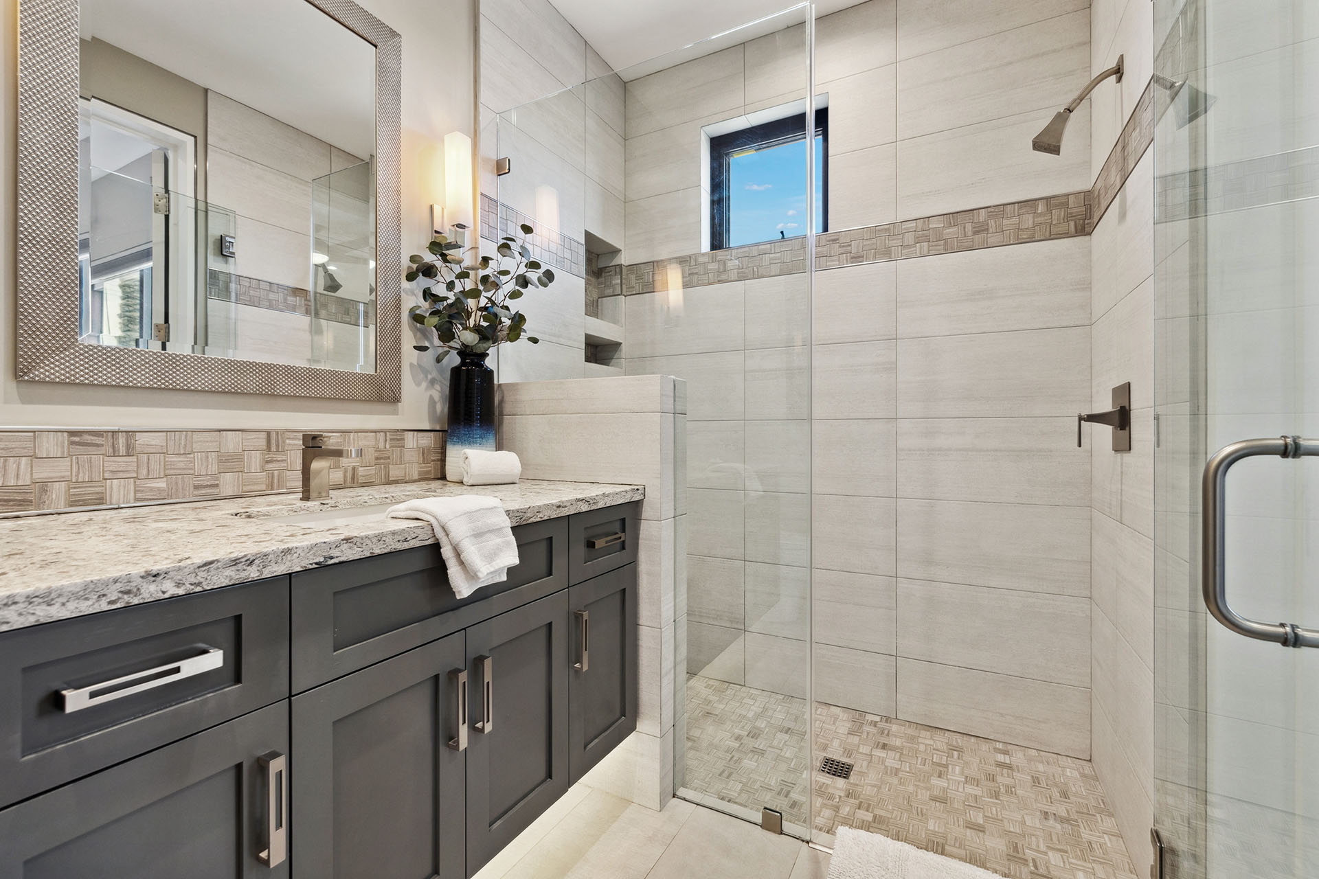 The Clubhouse Estate 6 suites on 2 acres | Photo 68