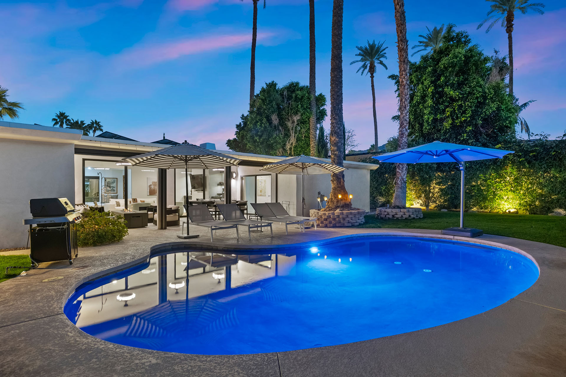 Palmeras Poolside An Indian Wells Retreat