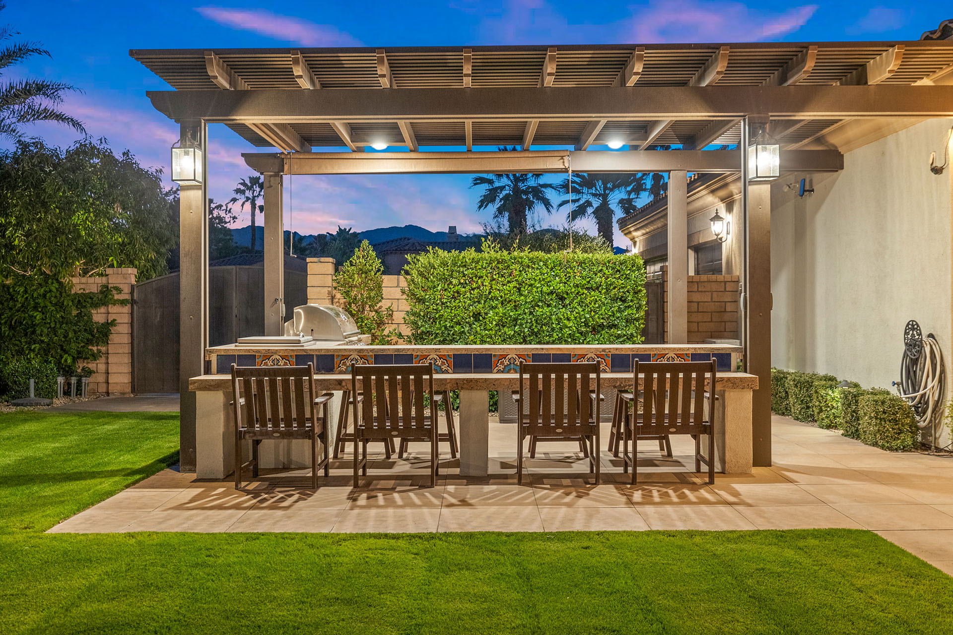 Palmetto 1/2 Acre Oasis with Pool & Mountain Views | Photo 10