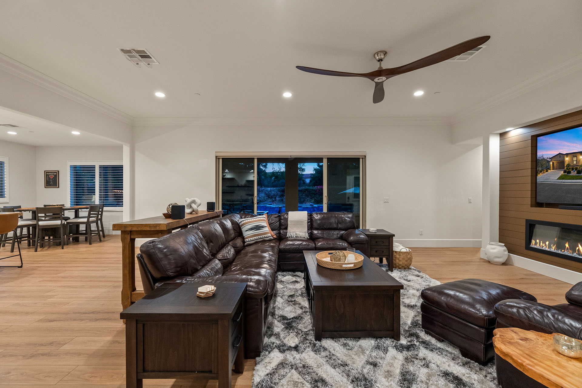 Mosaic 4 BR w/ pool, spa, fire pits! | Photo 4