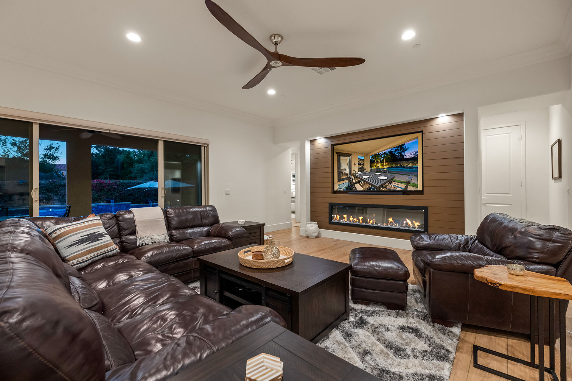 Mosaic 4 BR w/ pool, spa, fire pits! | Photo 17