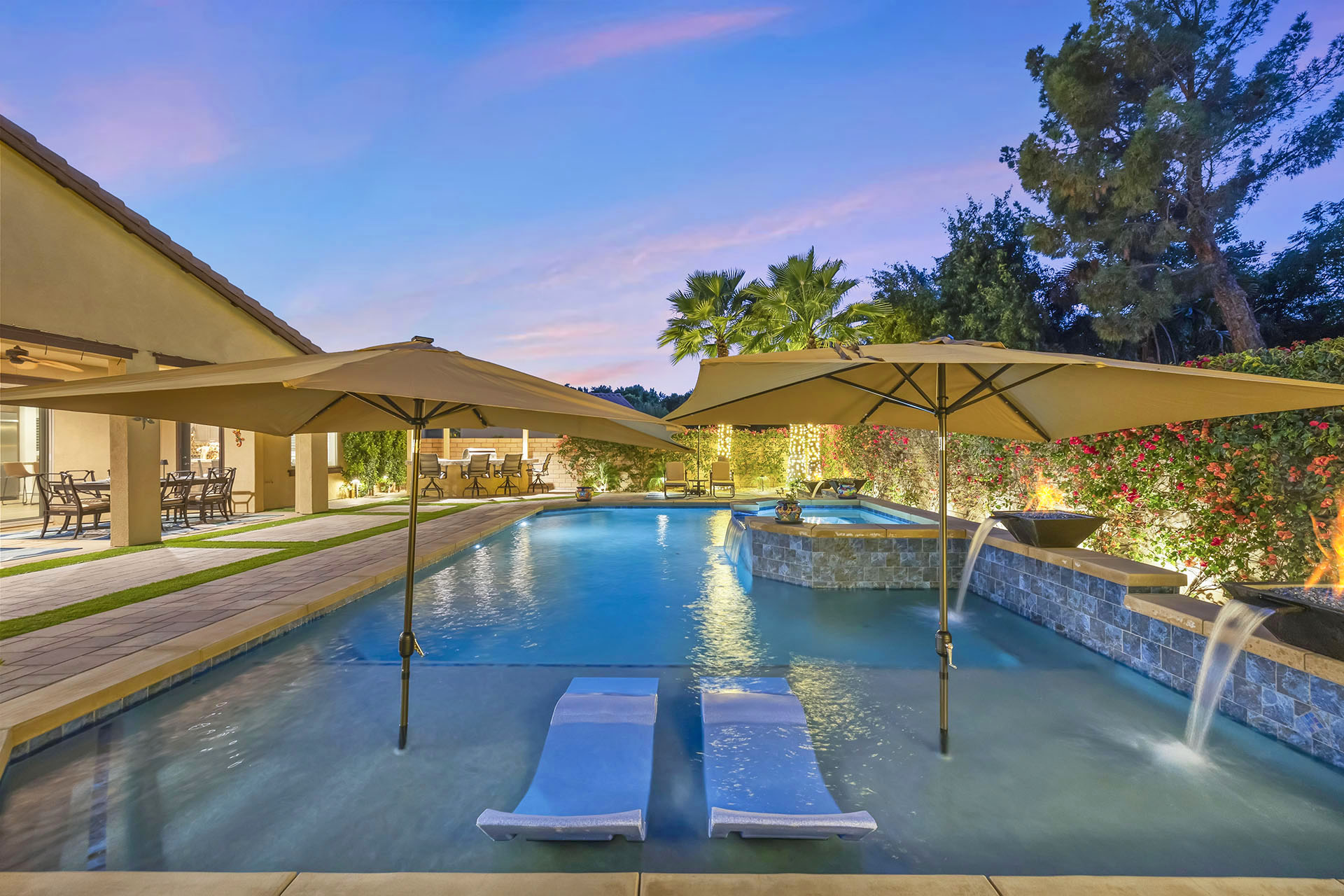 Mosaic 4 BR w/ pool, spa, fire pits! | Photo 6