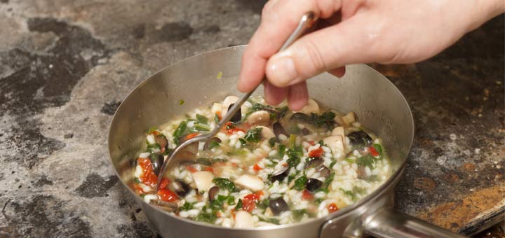 Spinach Mushroom Risotto with Sun-dried Tomatoes