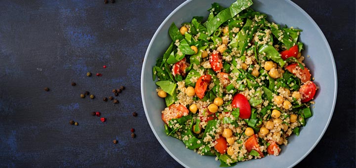quinoa-chickpea-spinach-salad