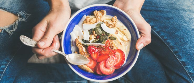 Muesli – Raw Morning Cereal with Almond Milk