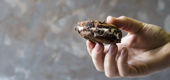 Ultimate Raw Vegan Ice Cream Sandwiches