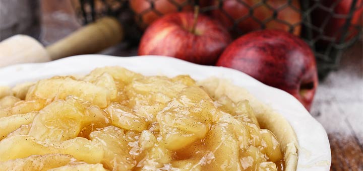 Raw Caramel Apple Pie