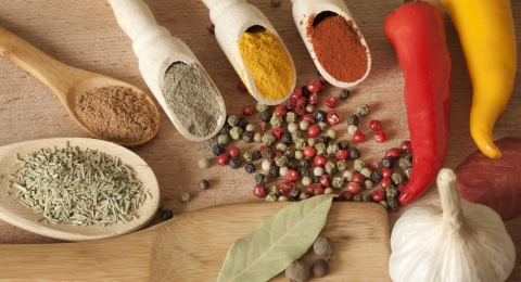 0-101118993-spices