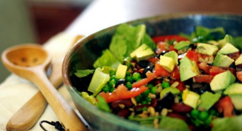 0-146555482-cobbsalad