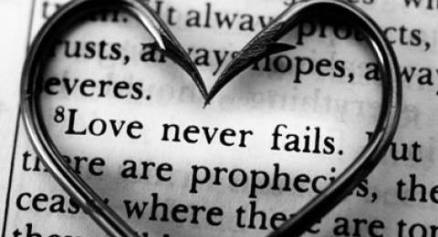 0-288381646-loveonpaper