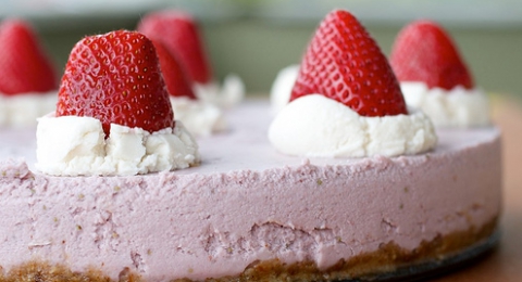 0-366175116-strawberrycheesecake