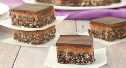 0-556799208-raw-vegan-nanaimo-bars