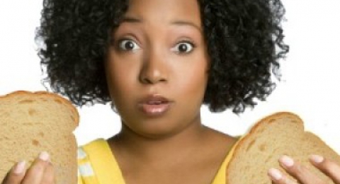 0-603840536-personwithbreadslices