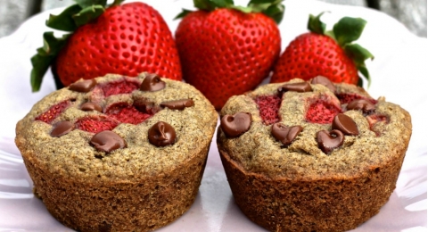 0-780220214-strawberrymuffins