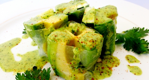 0-906147200-avocado-cucumber-spring-rolls-with-cilantro-lime-sauce