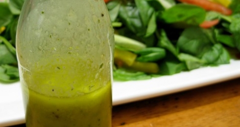 0-132189626-homemade-vinaigrette