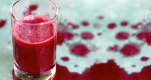 0-451337167-red-midday-cleansing-juice-lg