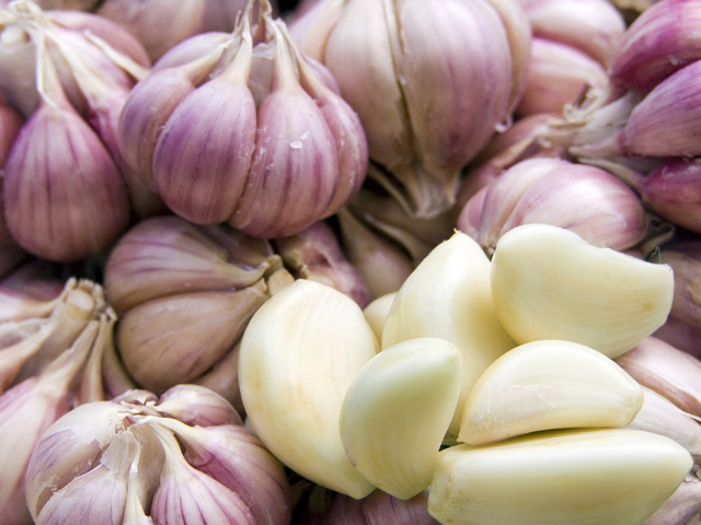 Garlic-reduces-bloodpressure
