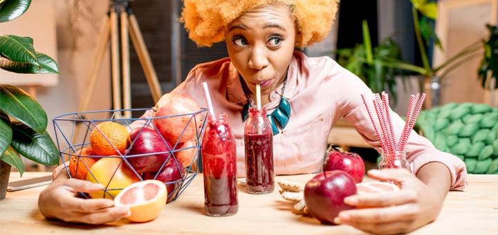 black-woman-beet-smoothies