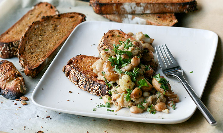 whitebeanspread
