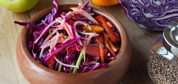 Spiralized Apple And Cabbage Slaw