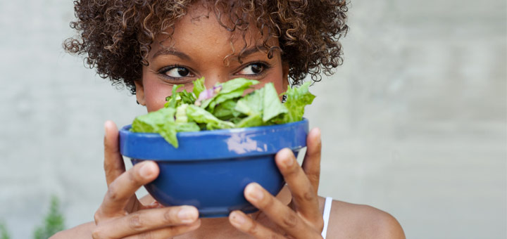 black-woman-salad
