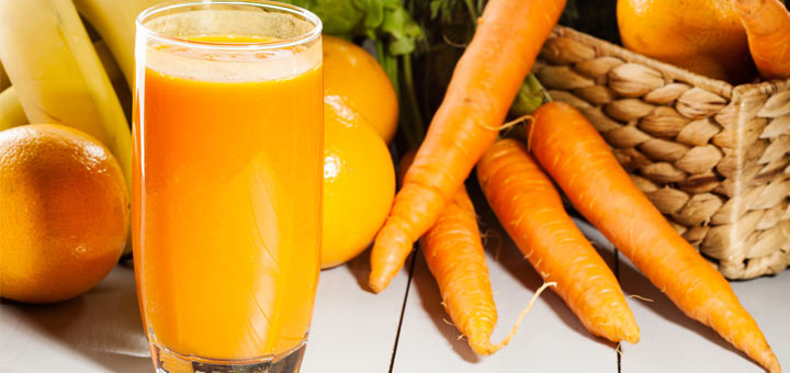 Healthy Carrot & Pineapple Smoothie With Bananas